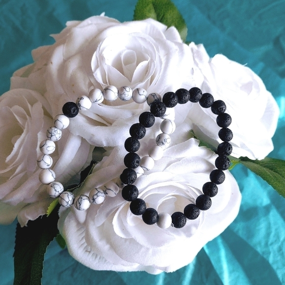 New Lava Rock Howlite Essential Couples love Healing Bracelets - Picture 5 of 7